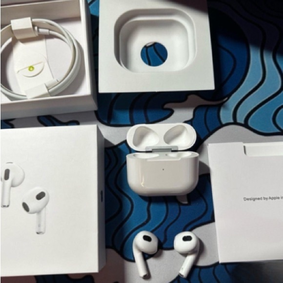 & Other Stories White Wireless Headset